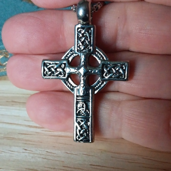 Celtic Cross Stainless Steel Pendant Necklace - Picture 3 of 3